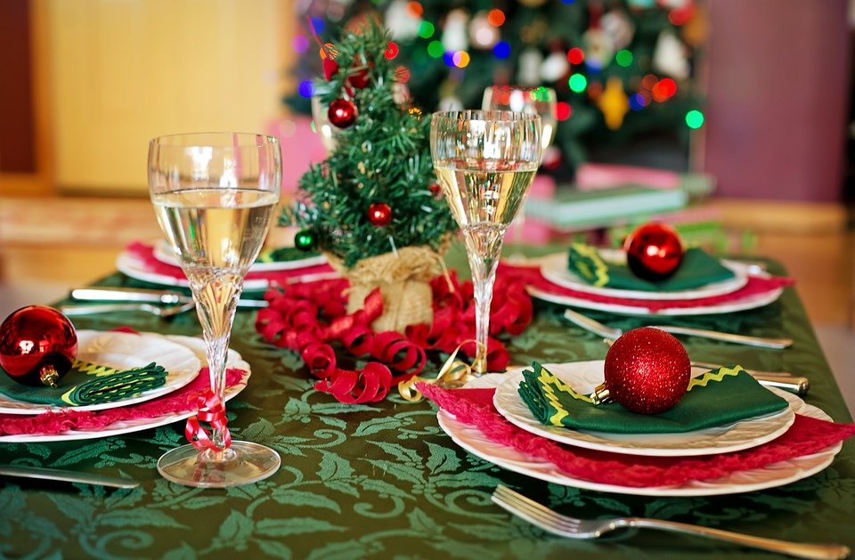 Una taula de Nadal (font: pixaby)